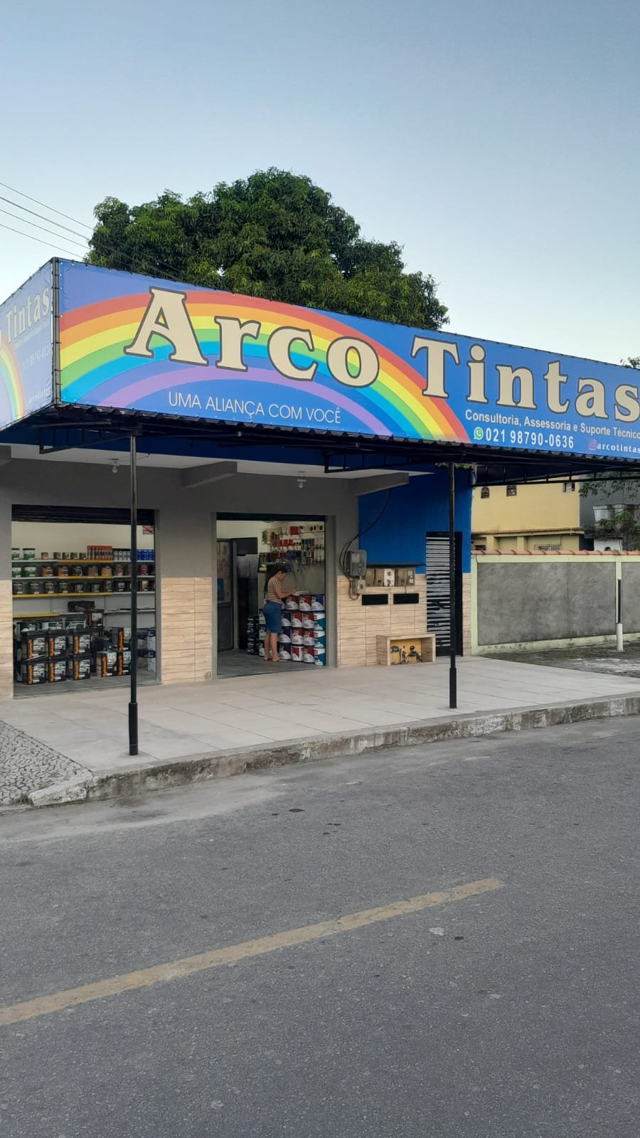 Fachada da loja Arco Tintas D Pintura